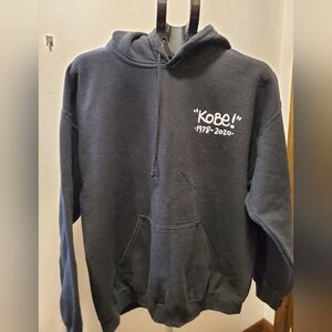 Kobe Bryant Memorial Black Hoodie with Graphic Print Sz Lg